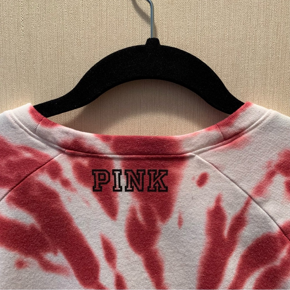 VS PINK IU Indiana Hoosiers Football Tie Dye Boxy Cropped Fleece Long Sleeve Top - Picture 7 of 9